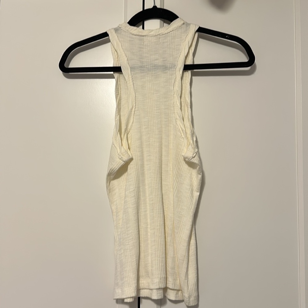 PILCRO Ivory Ribbed Tank - Picture 3 of 3